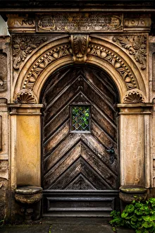 Subjects/alluring doorways/old carved wooden door ornate frame latin Subjects/alluring doorways/old carved wooden door ornate frame latin