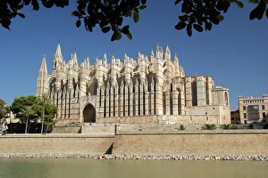 Palma Cathedral, --La Seu--, Paseo Maritimo, Palma de Mallorca, Majorca, Balearic Islands Palma Cathedral, --La Seu--, Paseo Maritimo, Palma de Mallorca, Majorca, Balearic Islands