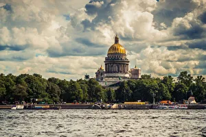 Panoramic view of Saint Isaacs Cathedral in green Saint Petersburg city, Russia Panoramic view of Saint Isaacs Cathedral in green Saint Petersburg city, Russia