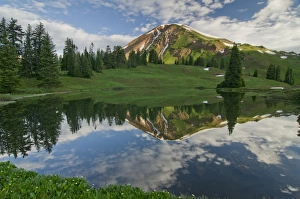 Paradise Divide Lake and Cinnamon Mountain Paradise Divide Lake and Cinnamon Mountain