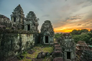 Phnom Bakheng temple in Siem Reap, Cambodia Phnom Bakheng temple in Siem Reap, Cambodia