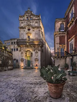 Piazza del Duomo in Syracuse, Sicily, Italy Piazza del Duomo in Syracuse, Sicily, Italy