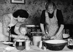 Vintage Kitchen Scene Prints: Kitchen Help