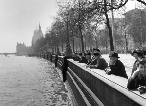 London Landmark Pictures Prints: By The Thames