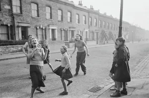 Vintage Children At Play Prints: Tig Or Tag