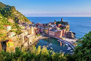 Picturesque fishing village of Vernazza, Cinque Terre, in the province of La Spezia Picturesque fishing village of Vernazza, Cinque Terre, in the province of La Spezia
