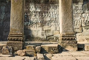 Pillars and bas relief sculpture, Angkor Wat Pillars and bas relief sculpture, Angkor Wat