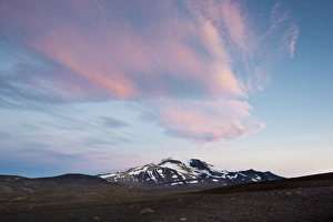 Pink coloured clouds over Mt Snaefell, evening atmosphere, Eastern Highlands, Iceland Pink coloured clouds over Mt Snaefell, evening atmosphere, Eastern Highlands, Iceland
