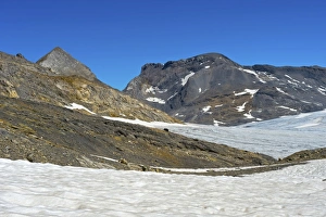 Plaine Morte glacier plateau with Mt Gletscherhorn and Mt Wildstrubel, left to right, Bernese Alps, Switzerland Plaine Morte glacier plateau with Mt Gletscherhorn and Mt Wildstrubel, left to right, Bernese Alps, Switzerland