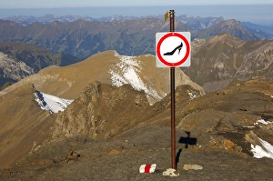 Prohibition sign for use of the mountain trail with unsuitable footwear on Schilthorn Prohibition sign for use of the mountain trail with unsuitable footwear on Schilthorn
