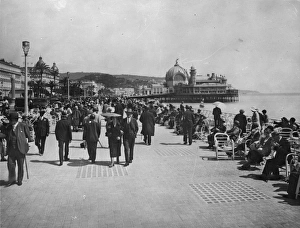Promenaders