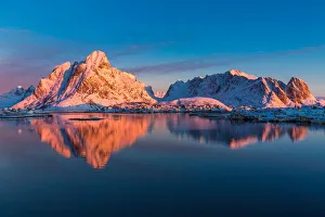 Reine and Hamnoy fishing village with the sunrise, Moskenes Island, Lofoten, Nordland Reine and Hamnoy fishing village with the sunrise, Moskenes Island, Lofoten, Nordland
