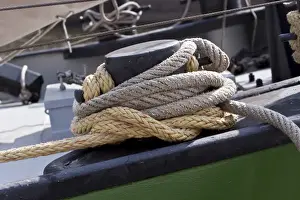 Daytime Exterior Photography Prints: Ropes