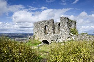 Ruins of Maegdeberg Castle above Muehlhausen-Ehingen in Hegau, Baden-Wuerttemberg, Germany, Europe Ruins of Maegdeberg Castle above Muehlhausen-Ehingen in Hegau, Baden-Wuerttemberg, Germany, Europe