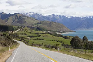 Scenic highway, South Island, New Zealand Scenic highway, South Island, New Zealand