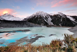 Sunset in Aoraki/Mount Cook National Park Sunset in Aoraki/Mount Cook National Park