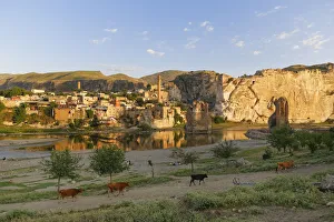 Townscape with the Tigris River, Hasankeyf, Batman Province, Southeastern Anatolia Region, Anatolia, Turkey Townscape with the Tigris River, Hasankeyf, Batman Province, Southeastern Anatolia Region, Anatolia, Turkey