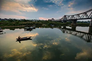 Vietnam - Fisherman in Long Bien bridge on Song Hong river, Hanoi Vietnam - Fisherman in Long Bien bridge on Song Hong river, Hanoi