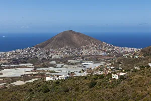 View of the village of Galdar de Sardina and Mount Pico de Galdar, Galdar, Gran Canaria View of the village of Galdar de Sardina and Mount Pico de Galdar, Galdar, Gran Canaria