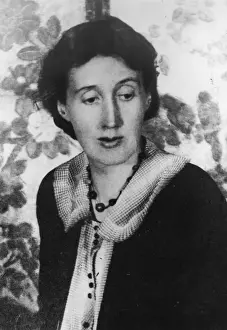 Virginia Woolf Prints: 1927 Portrait Print of Virginia Woolf