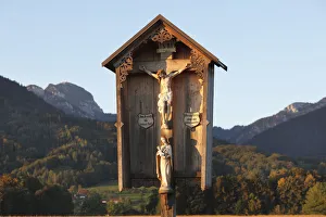 Wayside cross in Wiechs, Mt Wendelstein at back, Bad Feilnbach, Upper Bavaria, Bavaria Wayside cross in Wiechs, Mt Wendelstein at back, Bad Feilnbach, Upper Bavaria, Bavaria