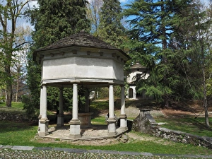 The Well, Sacred Mountain Of Orta, Lake Orta, Northern Italy, Unesco World Heritage Site The Well, Sacred Mountain Of Orta, Lake Orta, Northern Italy, Unesco World Heritage Site
