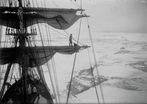 Print of a ship in pack ice, taken from the main-top