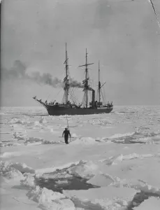 Antarctic relief expeditions 1902 04/capt colbeck dr davidson visiting terra nova Antarctic relief expeditions 1902 04/capt colbeck dr davidson visiting terra nova