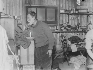 British antarctic expedition 1910 13 terra nova/george murray levick/george murray levick shaves candlelight hut British antarctic expedition 1910 13 terra nova/george murray levick/george murray levick shaves candlelight hut