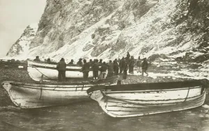Pulling up the boats below the cliffs of Elephant Island Pulling up the boats below the cliffs of Elephant Island