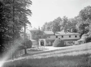 Exterior view of Dunstall Priory in Shoreham, Kent. 1939 Exterior view of Dunstall Priory in Shoreham, Kent. 1939
