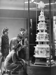 First of the Royal Wedding Cakes Mr Jack Bryant and girl employees of Huntley & First of the Royal Wedding Cakes Mr Jack Bryant and girl employees of Huntley &