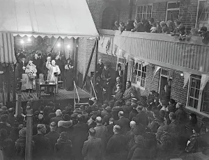 Black and white print of the Duchess of York at St Huberts House