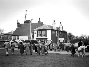They met on the cricket green outside the Cricketers Inn Meopham, Kent - but horses They met on the cricket green outside the Cricketers Inn Meopham, Kent - but horses