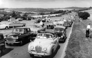 Traffic hold up Death Hill Farningham 1st August 1960 Traffic hold up Death Hill Farningham 1st August 1960