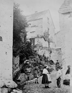 Houses on the hillside, Polperro, Cornwall. 1860-1870s Houses on the hillside, Polperro, Cornwall. 1860-1870s