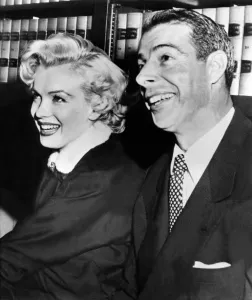 American Actress Marilyn Monroe Poses with her husband Joe Di Maggio American Actress Marilyn Monroe Poses with her husband Joe Di Maggio