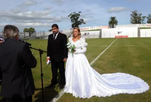 Fbl-Uruguay-Theme-Love-Danubio-Fans-Wedding Fbl-Uruguay-Theme-Love-Danubio-Fans-Wedding