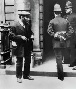 UK Historical Figures Prints: Errico Malatesta (1853-1932) Italian anarchist leaving from a trial in London 1896