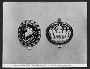 Cameos depicting Constantine II the Younger killing his enemies and the Triumph of Licinius (b/w photo) Cameos depicting Constantine II the Younger killing his enemies and the Triumph of Licinius (b/w photo)