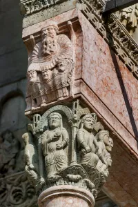 Capital of the Virgin, surmounted by a bas-relief depicting Abraham Capital of the Virgin, surmounted by a bas-relief depicting Abraham