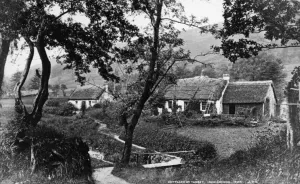 Cottages at Tarbet, Loch Lomond, c.1860-80 (b/w photo) Cottages at Tarbet, Loch Lomond, c.1860-80 (b/w photo)