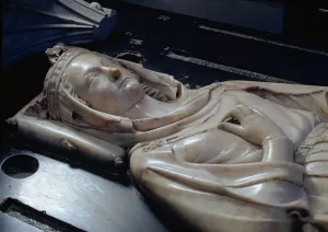 Effigy of Isabel of Aragon (1243-71) (mrable) Effigy of Isabel of Aragon (1243-71) (mrable)