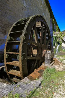 Fontenay Abbey. Water mill wheel of the trip hammer (photography) Fontenay Abbey. Water mill wheel of the trip hammer (photography)