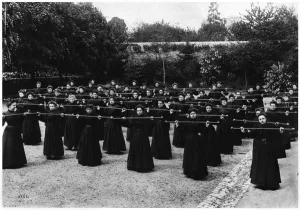 Gymnastics at the Ecole Normale des Instituteurs of Mayenne, c.1900 (b/w photo) Gymnastics at the Ecole Normale des Instituteurs of Mayenne, c.1900 (b/w photo)