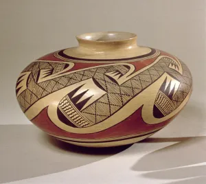 Hopi Bullware jar, from Arizona (ceramic) Hopi Bullware jar, from Arizona (ceramic)