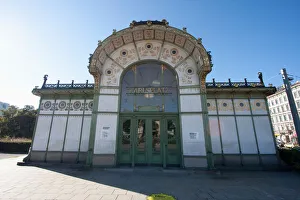 Karlsplatz Stadtbahn Station designed by Otto Wagner, Vienna (Wien), Austria (photo) Karlsplatz Stadtbahn Station designed by Otto Wagner, Vienna (Wien), Austria (photo)