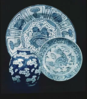Kang Collection: Kraak porcelain serving dish, Wan Li period (1573-1619); provincial dish, early 16th century; blue