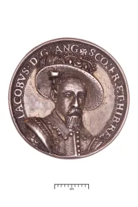 Medal commemorating James I signing the peace treaty with Spain, 1604 (metal) Medal commemorating James I signing the peace treaty with Spain, 1604 (metal)