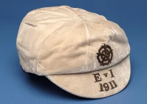 Official England Cap, 1911 (velvet with gold braid) Official England Cap, 1911 (velvet with gold braid)